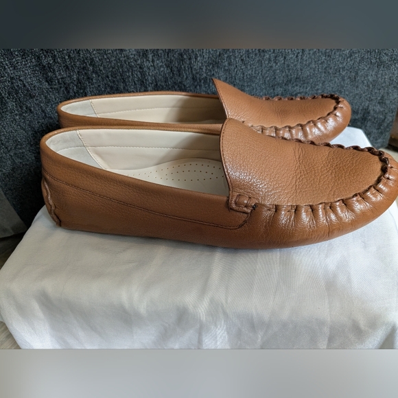 Cole Haan Emmie Driver, 8.5 NWB, British Tan - Picture 3 of 7